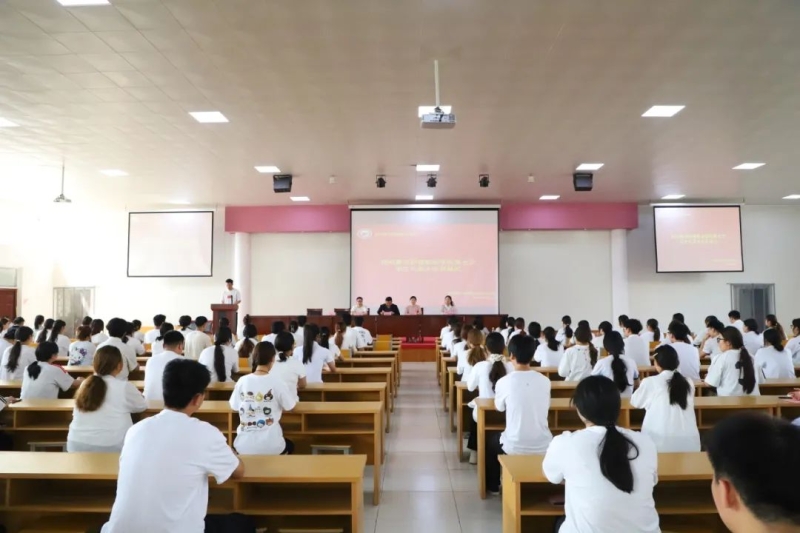 我校召开第七次学生代表大会
