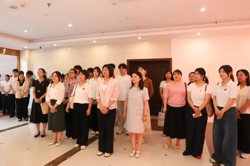 我校马克思主义学院组织教师赴郑州党史馆开展教师能力提升研修活动